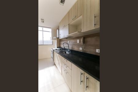 Apartamento à venda com 73m², 2 quartos e 2 vagasCozinha e Área de Serviço