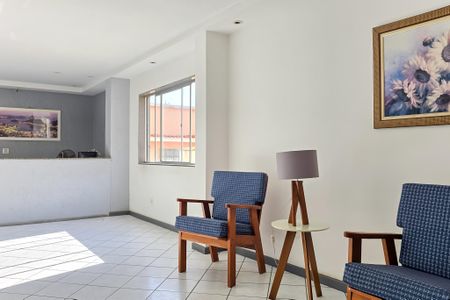 Apartamento à venda com 73m², 2 quartos e 2 vagasHall social