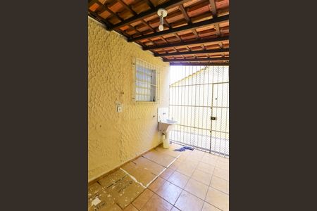 Casa à venda com 95m², 2 quartos e sem vagaÁrea de Serviço