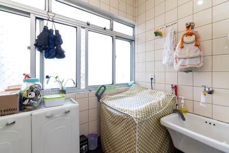 Apartamento à venda com 70m², 3 quartos e 1 vagaÁrea de Serviço