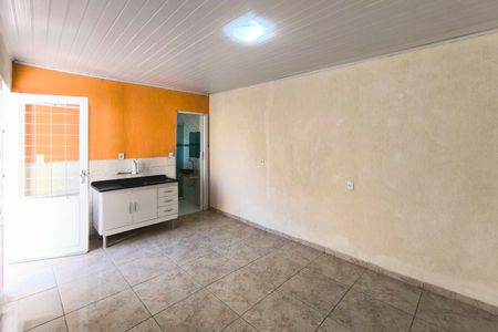 Casa à venda com 130m², 2 quartos e 2 vagasCozinha