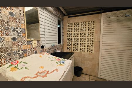 Casa à venda com 130m², 2 quartos e 2 vagasÁrea de serviço