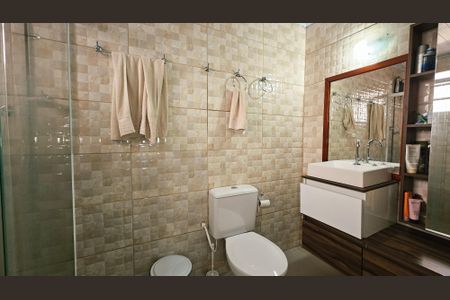 Casa à venda com 130m², 2 quartos e 2 vagasBanheiro da Suíte 