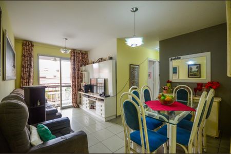 Apartamento à venda com 70m², 2 quartos e 1 vagaSala