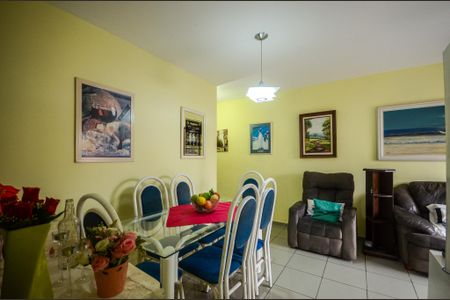 Apartamento à venda com 70m², 2 quartos e 1 vagaSala