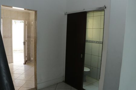 Casa para alugar com 80m², 2 quartos e 2 vagasSala