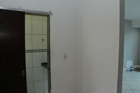 Casa para alugar com 80m², 2 quartos e 2 vagasHall