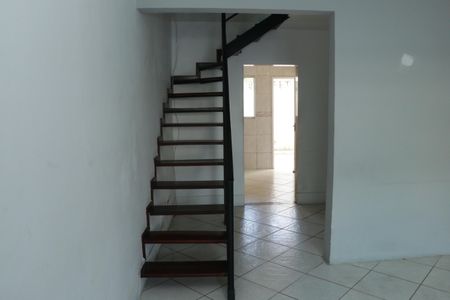 Casa para alugar com 80m², 2 quartos e 2 vagasDetalhe Sala
