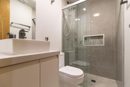 Banheiro de apartamento para alugar com 1 quarto, 15m² em Vila Nova Conceição, São Paulo