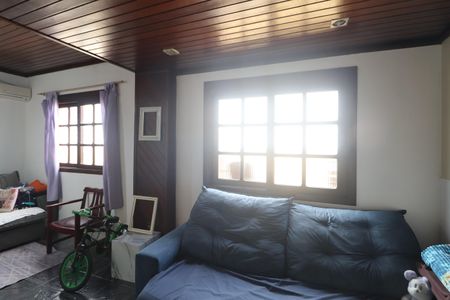 Casa à venda com 173m², 6 quartos e 3 vagasSala 1