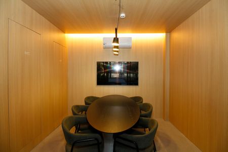 Apartamento para alugar com 86m², 2 quartos e 1 vaga Apartamento para alugar com 86m², 2 quartos e 1 vagaÁrea Comum - Sala de Reunião