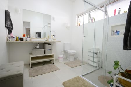 Casa à venda com 180m², 3 quartos e 1 vagaBanheiro 