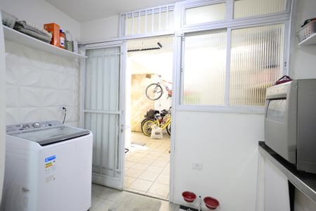 Casa à venda com 180m², 3 quartos e 1 vagaÁrea de Serviço