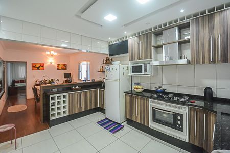 Casa à venda com 125m², 3 quartos e 2 vagas Casa à venda com 125m², 3 quartos e 2 vagasCozinha