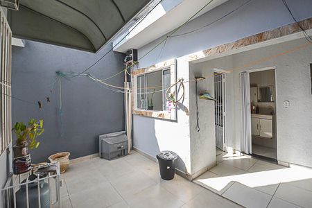 Casa à venda com 125m², 3 quartos e 2 vagas Casa à venda com 125m², 3 quartos e 2 vagasChurrasqueira