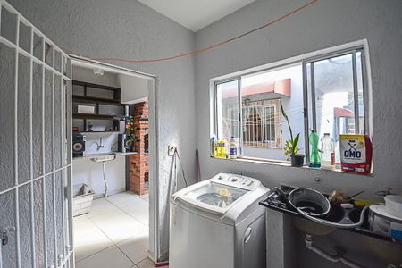 Casa à venda com 125m², 3 quartos e 2 vagas Casa à venda com 125m², 3 quartos e 2 vagasÁrea de Serviço