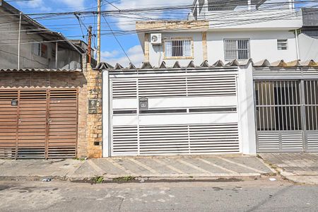 Casa à venda com 125m², 3 quartos e 2 vagas Casa à venda com 125m², 3 quartos e 2 vagasFachada