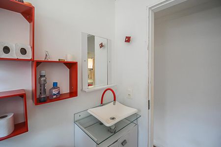 Casa à venda com 125m², 3 quartos e 2 vagas Casa à venda com 125m², 3 quartos e 2 vagasBanheiro