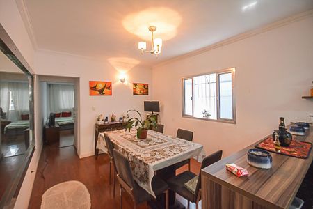 Casa à venda com 125m², 3 quartos e 2 vagas Casa à venda com 125m², 3 quartos e 2 vagasCopa