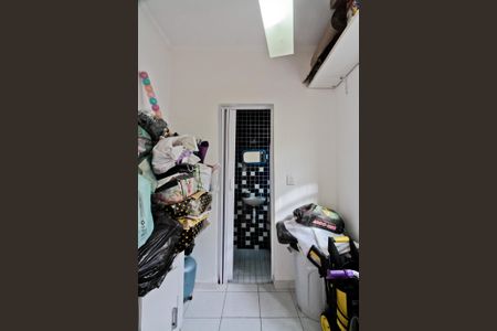 Casa à venda com 118m², 2 quartos e 2 vagasQuarto de Serviço