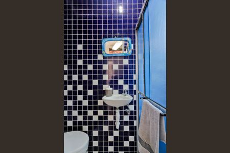 Casa à venda com 118m², 2 quartos e 2 vagasBanheiro de Serviço