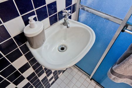 Casa à venda com 118m², 2 quartos e 2 vagasBanheiro de Serviço