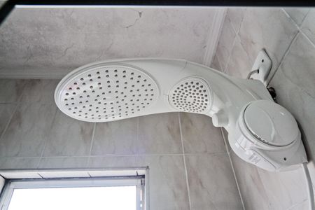 Casa à venda com 118m², 2 quartos e 2 vagasBanheiro