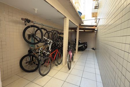 Apartamento para alugar com 50m², 1 quarto e 1 vaga Apartamento para alugar com 50m², 1 quarto e 1 vagaÁrea comum - Bicicletário
