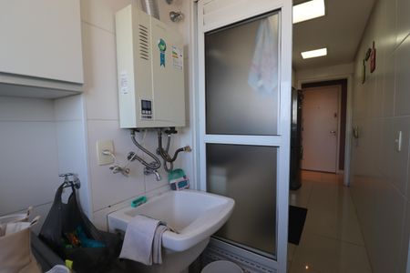 Apartamento à venda com 77m², 3 quartos e 1 vagaÁrea de Serviço