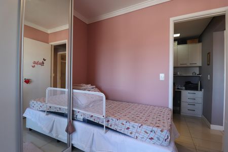 Apartamento à venda com 77m², 3 quartos e 1 vagaQuarto 2