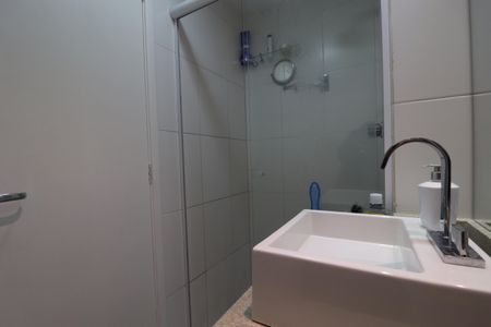 Apartamento à venda com 77m², 3 quartos e 1 vagaBanheiro da Suíte