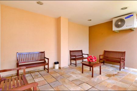 Apartamento à venda com 77m², 3 quartos e 1 vaga Apartamento à venda com 77m², 3 quartos e 1 vagaÁrea comum