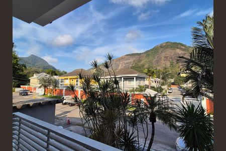 Casa de condomínio à venda com 297m², 4 quartos e 5 vagas Casa de condomínio à venda com 297m², 4 quartos e 5 vagasVista da Suíte 1