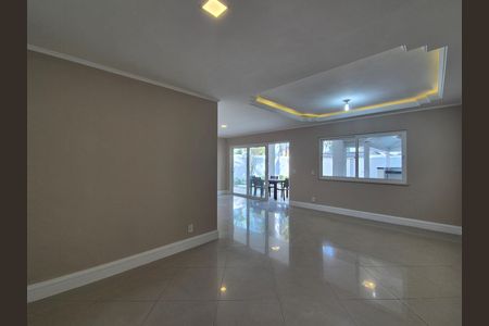 Casa de Condomínio à venda com 4 quartos, 297m² em Vargem Pequena, Rio de Janeiro