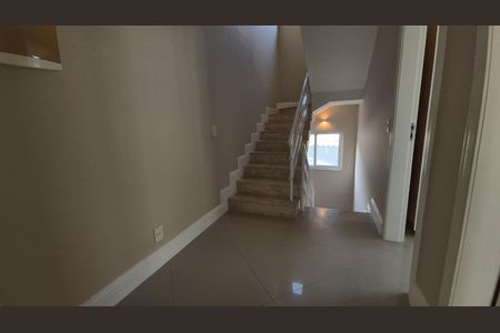 Escada de casa de condomínio à venda com 4 quartos, 297m² em Vargem Pequena, Rio de Janeiro