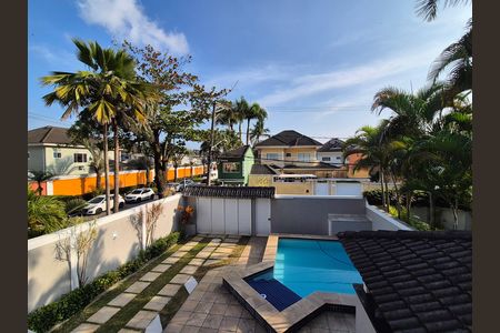 Casa de condomínio à venda com 297m², 4 quartos e 5 vagas Casa de condomínio à venda com 297m², 4 quartos e 5 vagasVista da Suíte 2