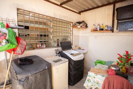 Casa à venda com 99m², 3 quartos e sem vagaÁrea de Serviço