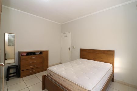 Casa para alugar com 250m², 6 quartos e 4 vagas Casa para alugar com 250m², 6 quartos e 4 vagasQuarto 1