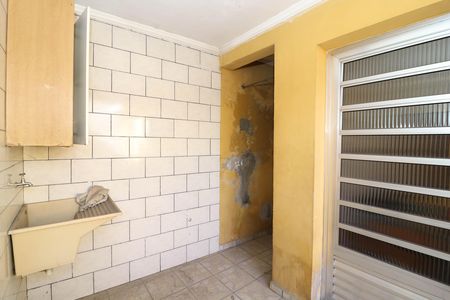 Casa para alugar com 250m², 6 quartos e 4 vagas Casa para alugar com 250m², 6 quartos e 4 vagasÁrea de Serviço - Casa 2