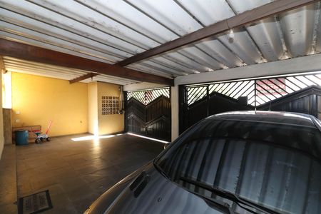 Garagem de casa para alugar com 6 quartos, 250m² em Cidade Jardim Cumbica, Guarulhos
