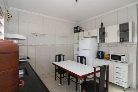 Casa para alugar com 250m², 6 quartos e 4 vagas Casa para alugar com 250m², 6 quartos e 4 vagasCozinha