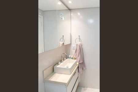 Apartamento à venda com 136m², 3 quartos e 4 vagasBanheiro da Suíte 2