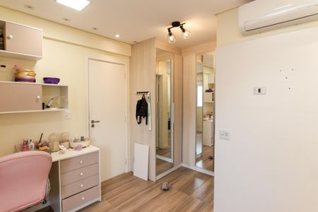 Apartamento à venda com 136m², 3 quartos e 4 vagasSuíte 2