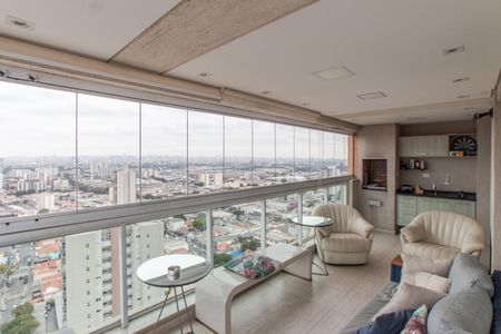 Apartamento à venda com 136m², 3 quartos e 4 vagasVaranda