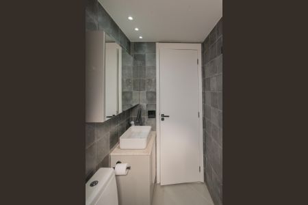 Apartamento à venda com 55m², 2 quartos e 2 vagasBanheiro da Suíte