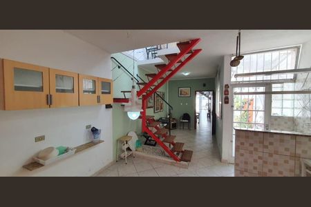 Casa à venda com 172m², 2 quartos e 1 vaga