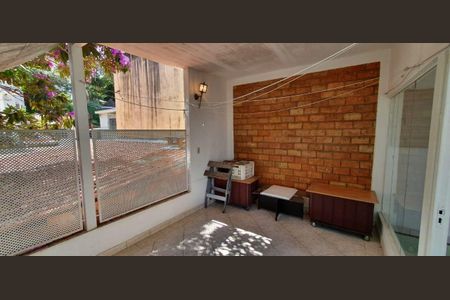 Casa à venda com 172m², 2 quartos e 1 vaga