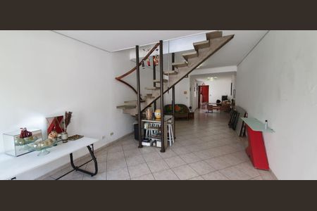 Casa à venda com 172m², 2 quartos e 1 vaga