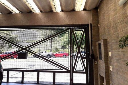 Casa à venda com 205m², 3 quartos e 2 vagas