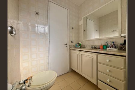 Apartamento à venda com 141m², 3 quartos e 2 vagasBanheiro social